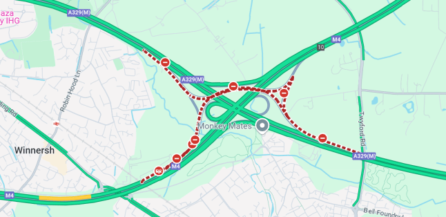 A map shows where the M4 junction remains closed near Wokingham.