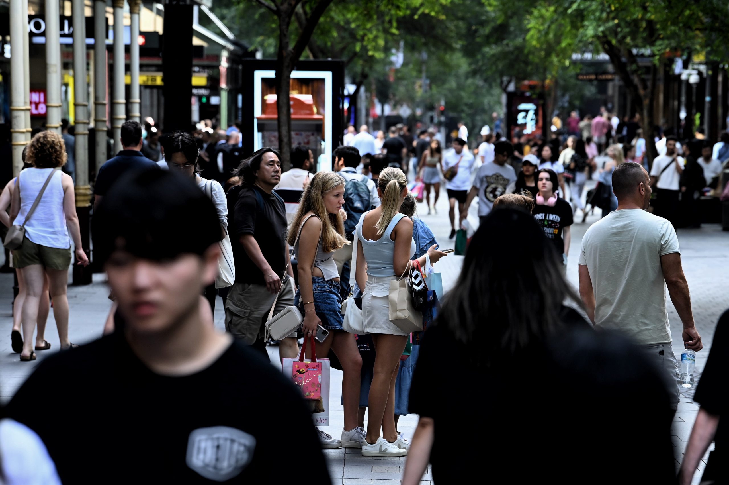 Australian economy struggles along to start the year, soft new data reveals post thumbnail image