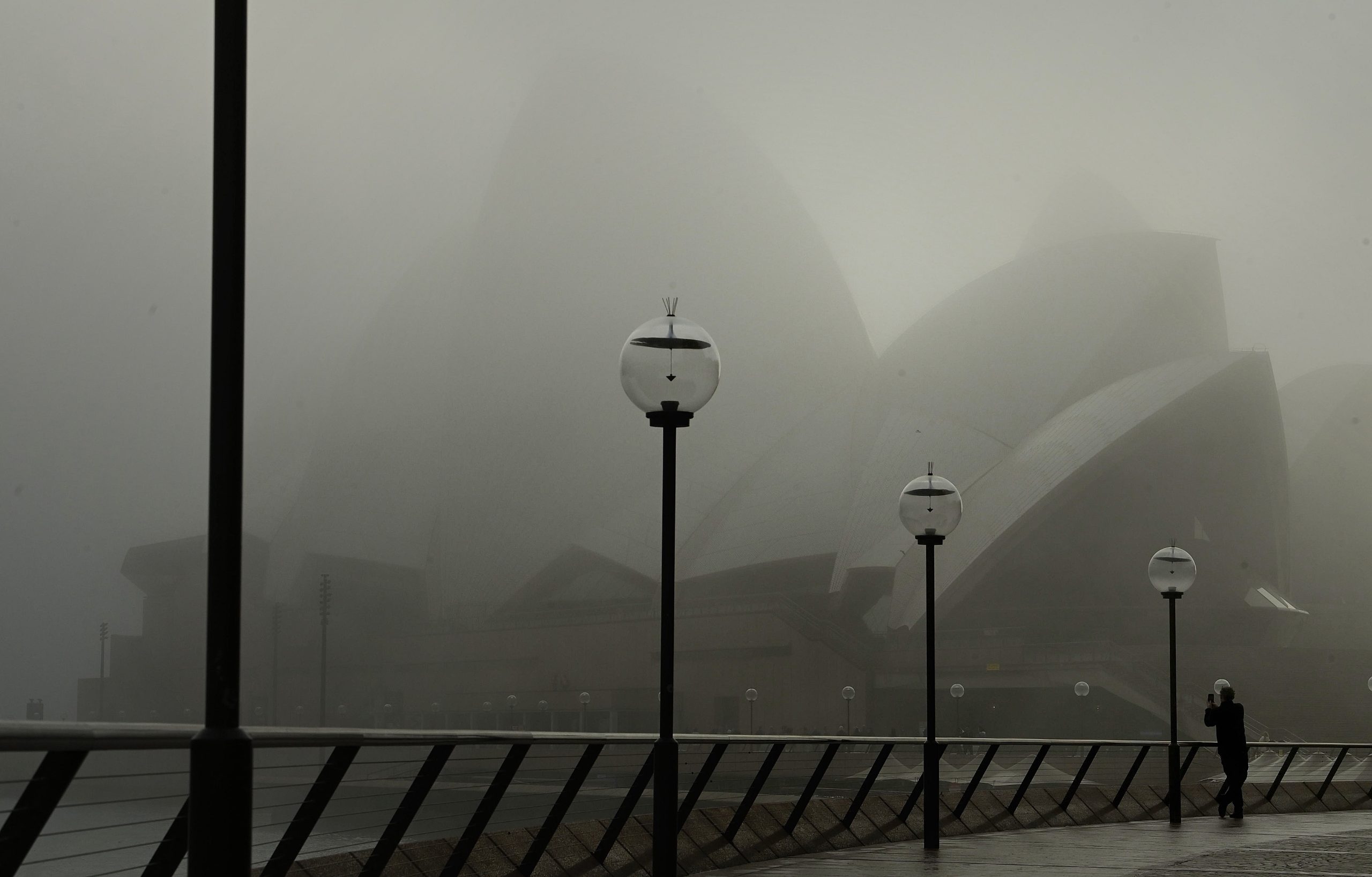 Iconic landmarks vanish as thick fog blankets Aussie city post thumbnail image