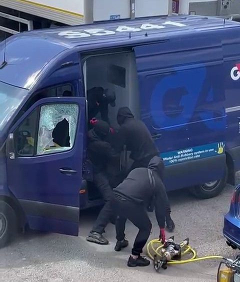 Grabs for Cash van raid