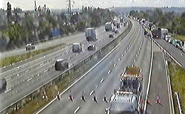 M4 traffic cam J15-J16