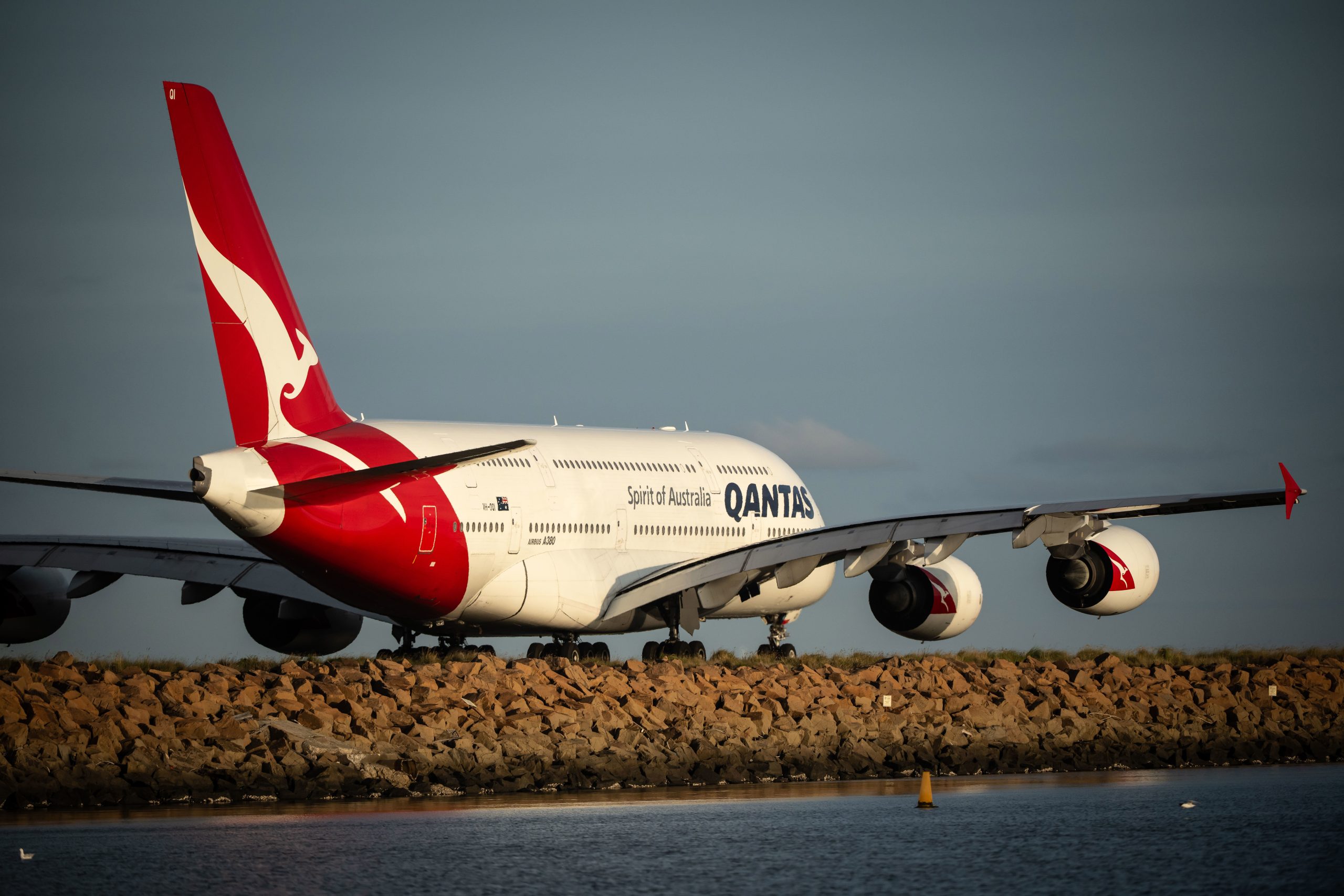 Hundreds stranded after Qantas jet forced to divert post thumbnail image