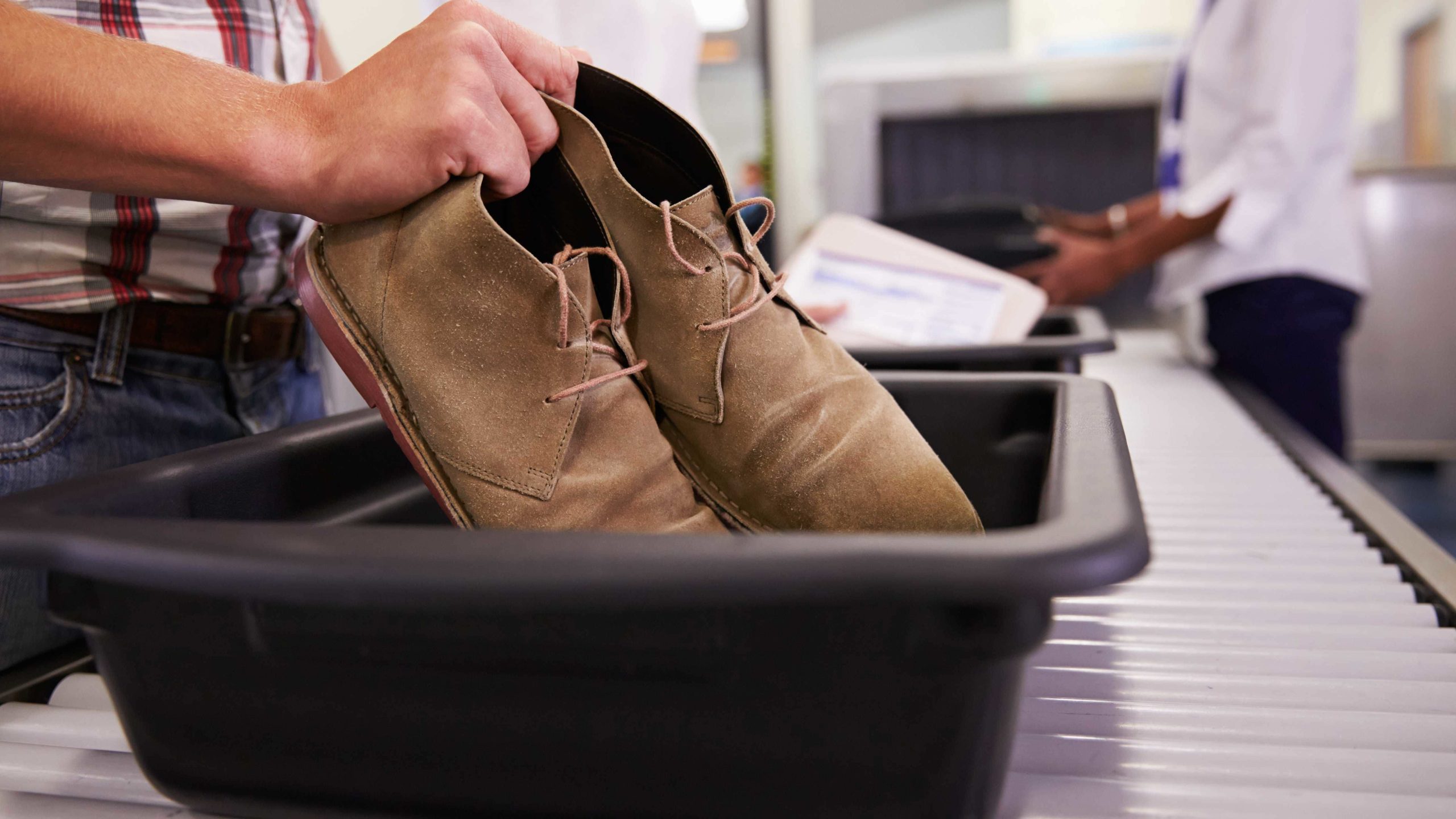 Travellers no longer have to remove their shoes for security at US airports post thumbnail image