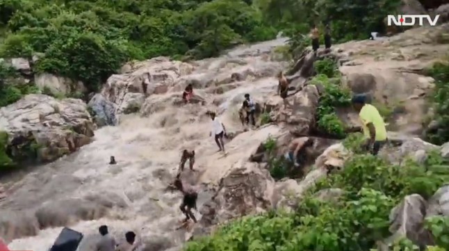 Terrifying moment six girls swept away by a sudden flood surge towards waterfall’s edge  post thumbnail image