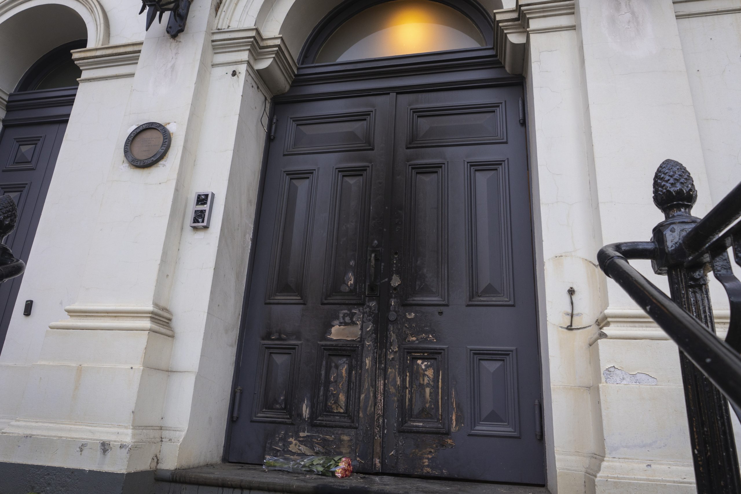 Police search devices for accused synagogue arsonist’s motive post thumbnail image