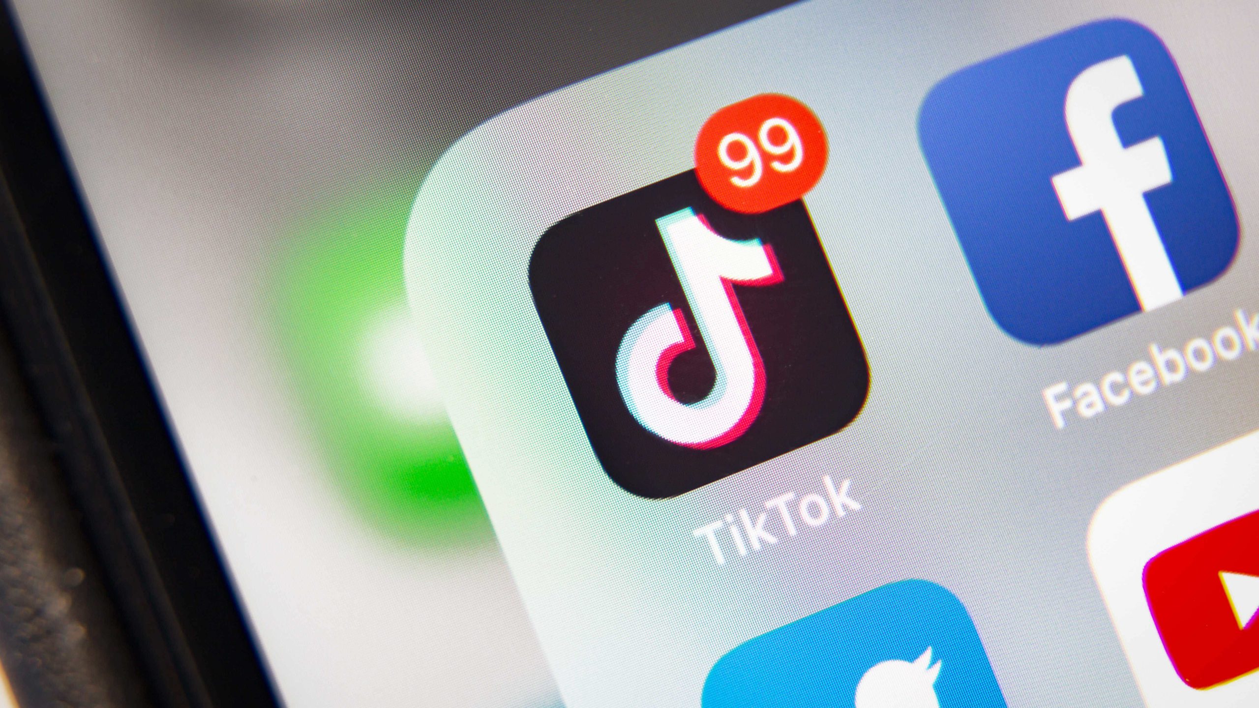 Trump says he has a TikTok buyer. Here are the players vying to buy the app post thumbnail image