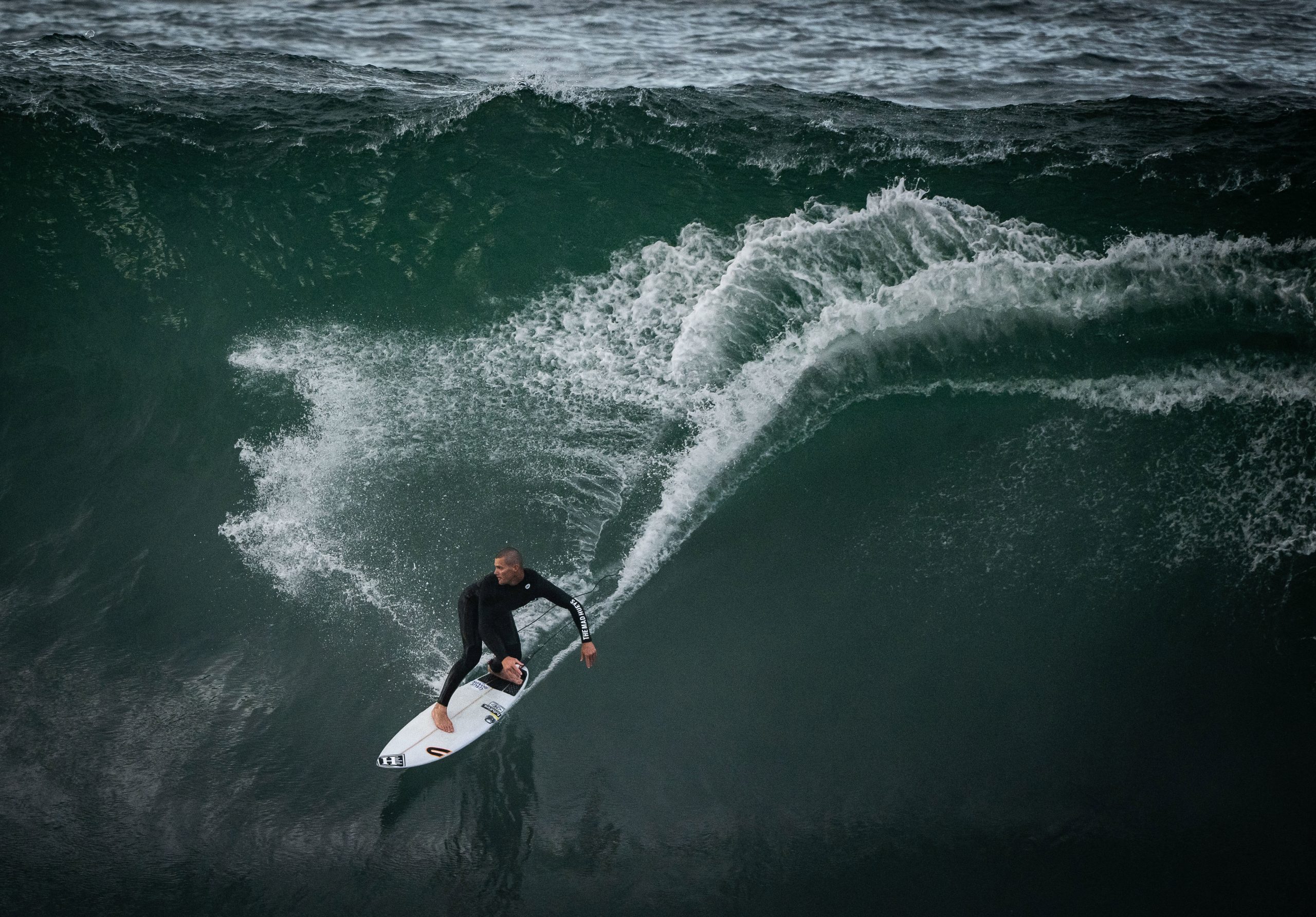 Millions warned to take care near beaches as giant waves pound coast post thumbnail image