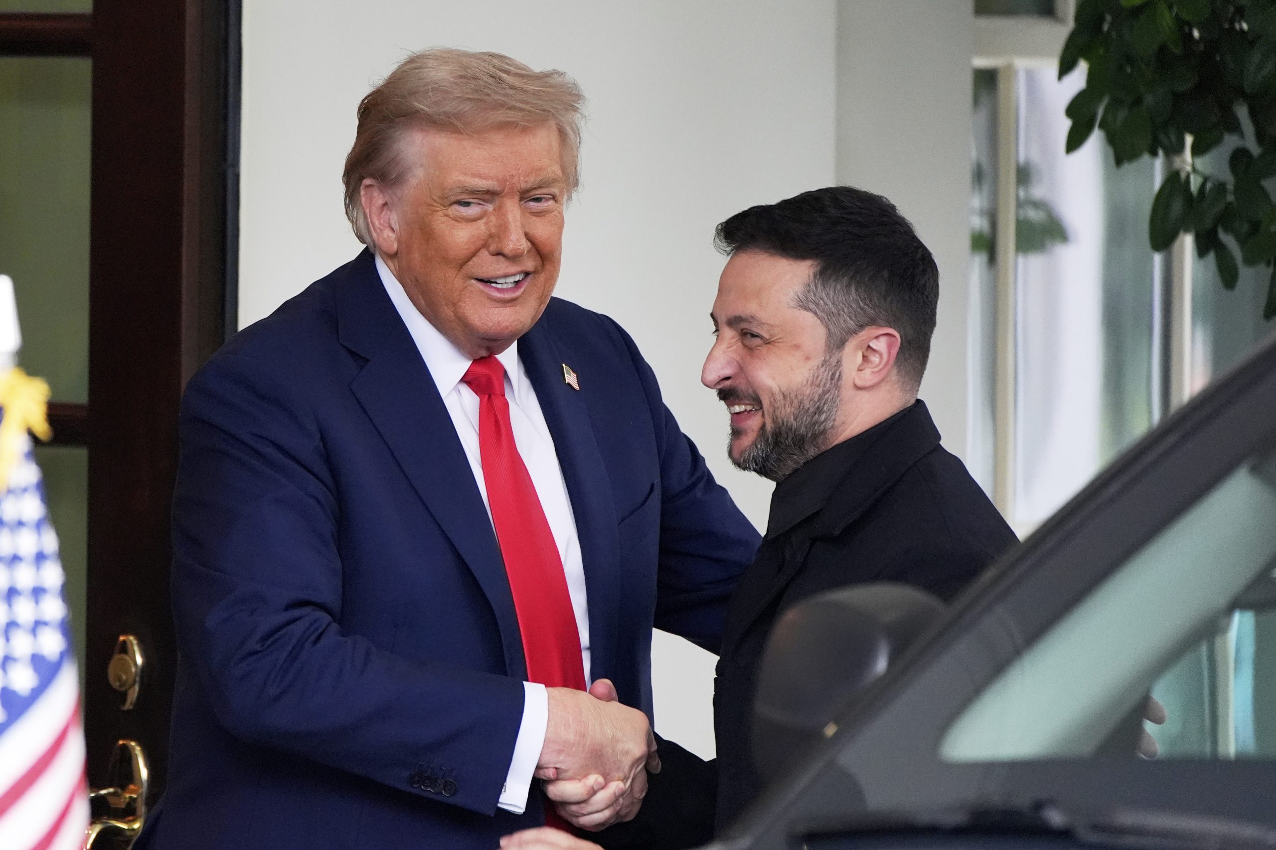 Zelenskyy arrives at White House after Trump’s shock war claim post thumbnail image