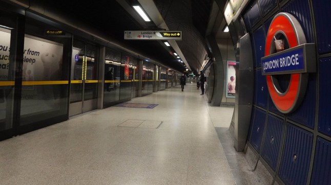 A Tube platform on the London Bridge Underground station.