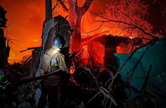Mykolaiv: Russian troops made a rocket strike on the residential microdistrict of the city, there are victims As a result of the shelling, private houses were destroyed, civilians were damaged. ??Emergency and rescue operations are in progress. Firefighters eliminate the fire at the scene of impact.