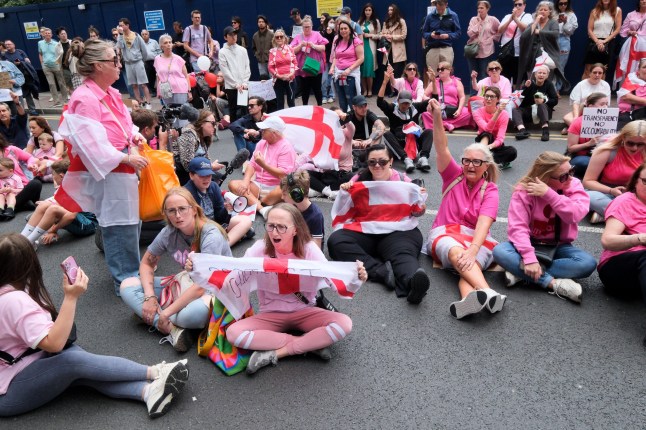 Mandatory Credit: Photo by Matthew Chattle/Shutterstock (15425833c) Migrants and asylum seekers protest at the Britannia International Hotel in Canary Wharf. Migrants and asylum seekers protest at Britannia International Hotel, London, UK. - 3 Aug 2025.