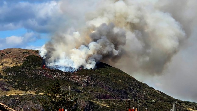 Arthur's Seat Edinburgh: Huge gorse fire breaks out as people 'run down hill' Orange flames can be seen from the top of the iconic landmark in the capital, with one eye witness reporting witnessing people 'running down the hill' as the blaze 'spreads rapidly' picture: @mikeycubed PERMISSION GIVEN TO METRO