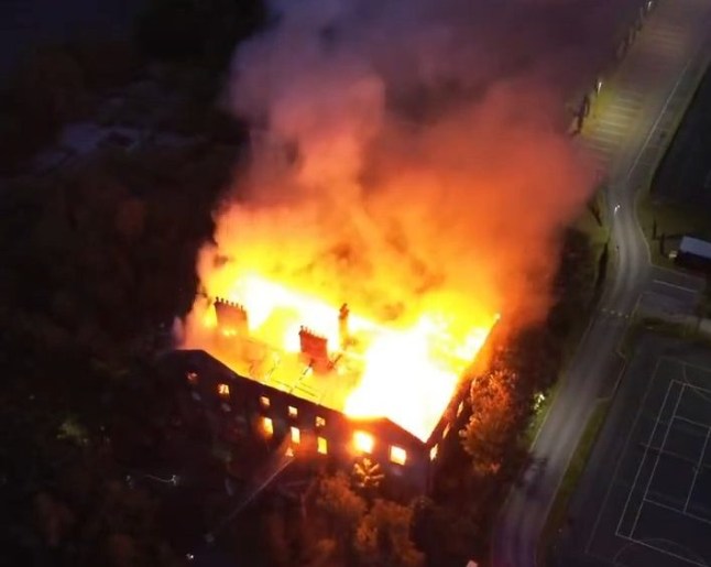 Flames reaching 40ft tear through historic Grade I listed Woolton Hall in Liverpool post thumbnail image