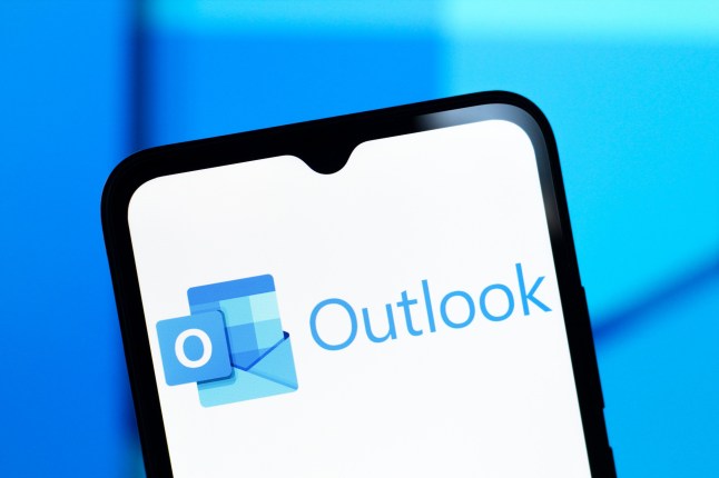 Microsoft Outlook down leaving users unable to send or receive emails post thumbnail image