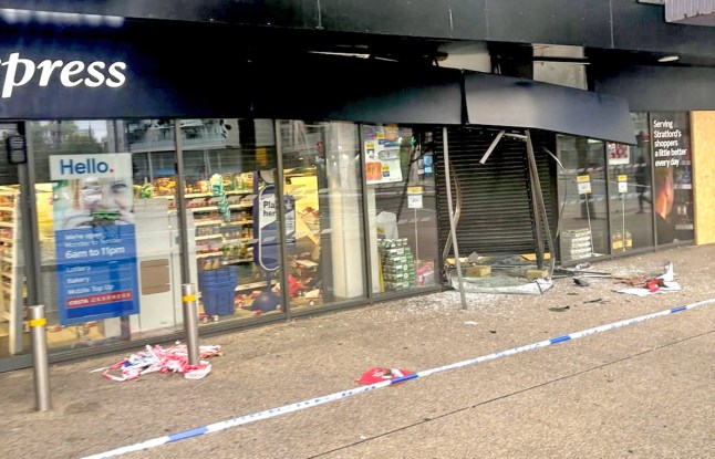 Stratford High Street, Tesco Express (Picture: DifferentDiamond4525/Reddit)
