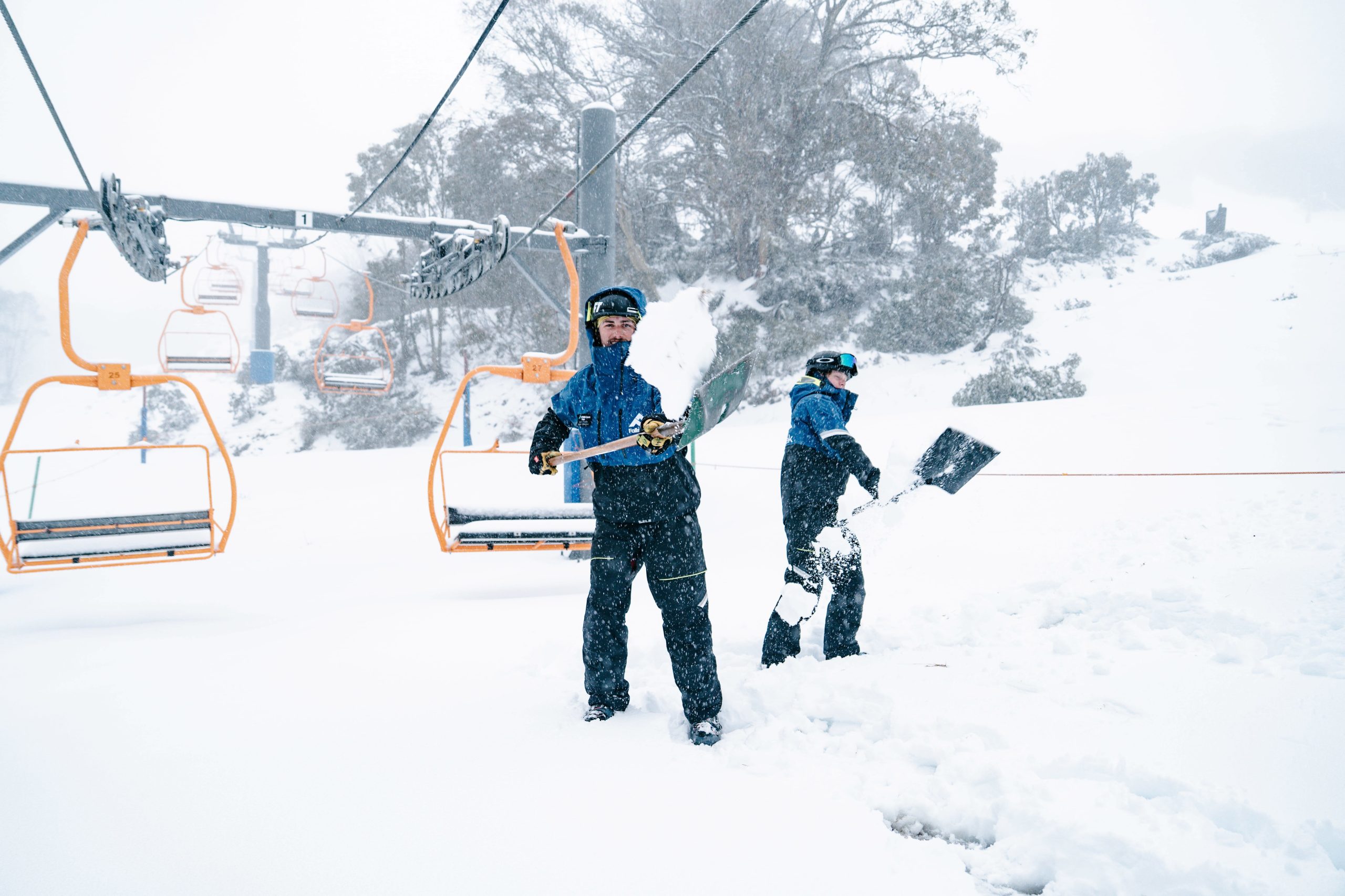 Huge snowfalls push ski season into spring post thumbnail image